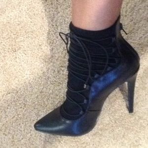 ❤️❤️Lace-up Faux Leather Booties❤️❤️❤️